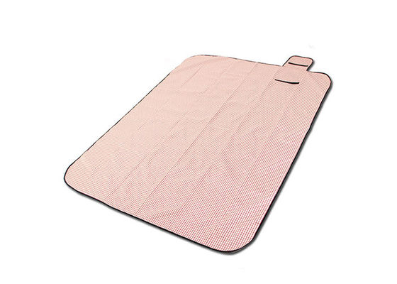 Couverture rose se pliante portative de pique-nique d'accessoires extérieurs de pique-nique de famille nombreuse
