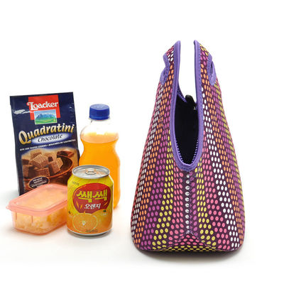 Les fabricants produisent les sacs adaptés aux besoins du client de déjeuner pour le transport commode et le bon stockage