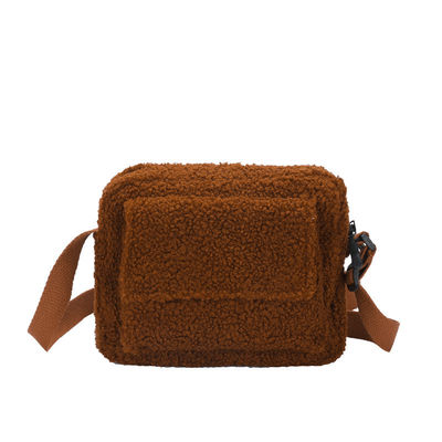 Croix de l'épaule des nouvelles de peluche les meilleur marché femmes de tissu - concepteur féminin Handbags de sac de petit d'agneaux de sac mortuaire de laine hiver pelucheux de fourrure