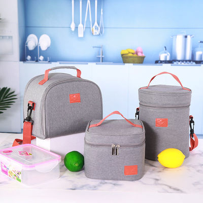 Panier-repas imperméable adapté aux besoins du client de refroidisseur de bureau de divers de forme de déjeuner de sac à nourriture biens thermiques portatifs de boîte avec la bandoulière