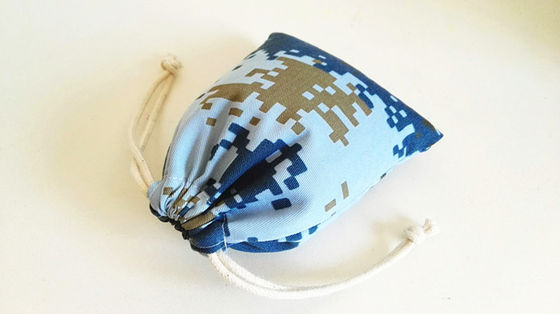 Adaptez la poche aux besoins du client de couverture de Mini Drawstring Bag Reusable Dust pour le cadeau