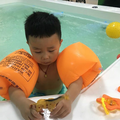 Les douilles d'air gonflables de flotteur de PVC de Ring Foldable de bras de natation d'enfants entourent
