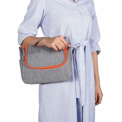 Tissu résistant à l'eau Durable Waterproof Hanging Toilette Bag avec poignée