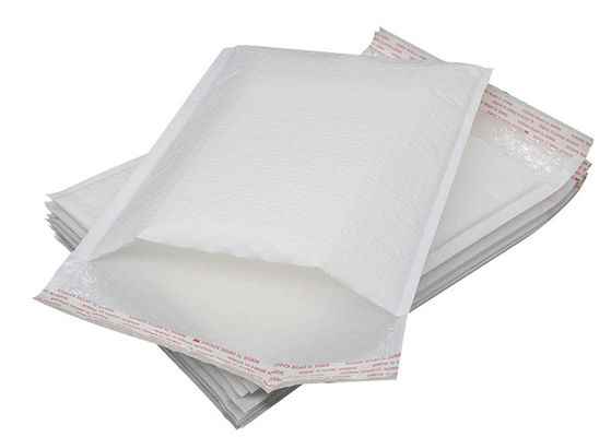 Sacs blancs imperméables d'emballage d'habillement avec la copie faite sur commande pour l'expédition