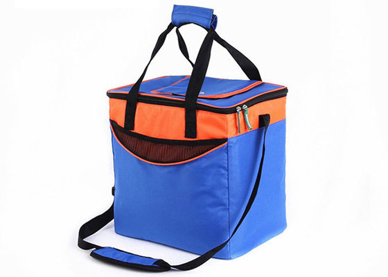 Courroie de Tote Lunch Bag With Shoulder isolée grand par refroidisseur imperméable